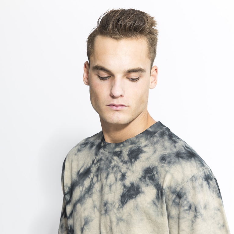 T-shirt "Oversized Tee" T-shirt "Oversized Tee"